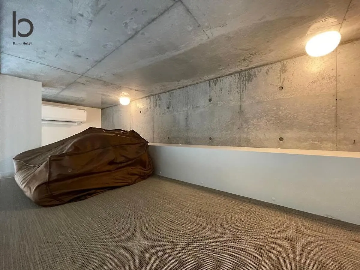 Bhotel Nekoyard - Loft Studio 5 Min Walk To Peace Park هيروشيما 0*,  اليابان